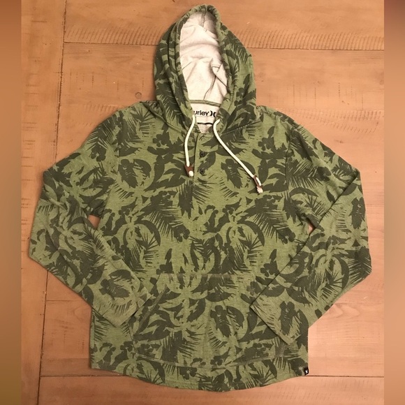 Hurley Tops - Hurley Women’s Green Palm Camo Hoodie Pullover - Size S
